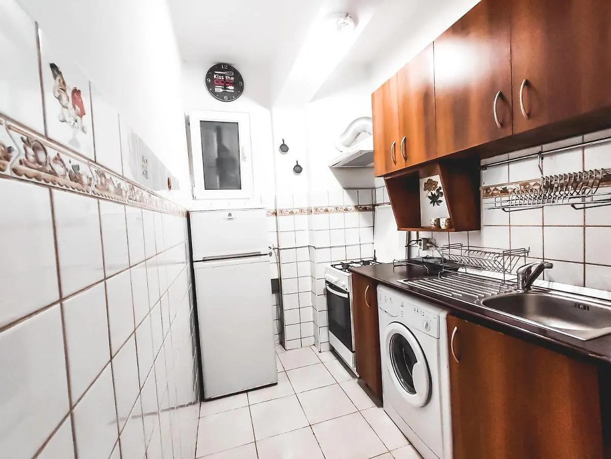 Parliament 1Br Apartment W Self Check In Бухарест