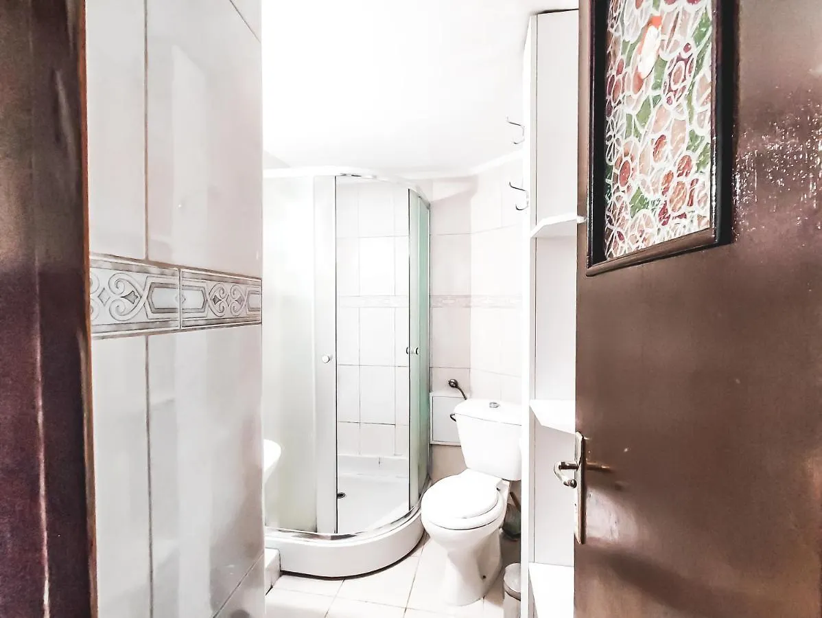 Parliament 1Br Apartment W Self Check In Bucharest Romania