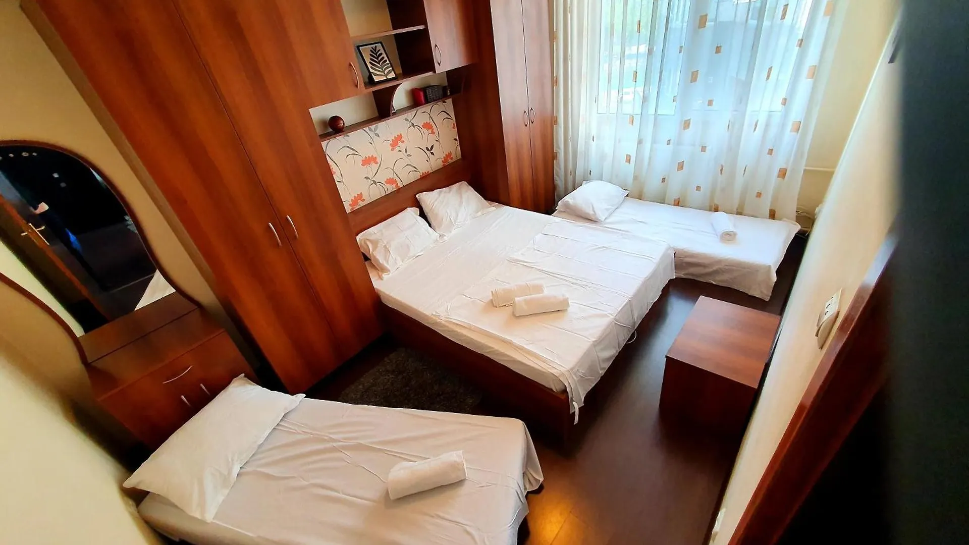 Parliament 1Br Apartment W Self Check In Bucharest